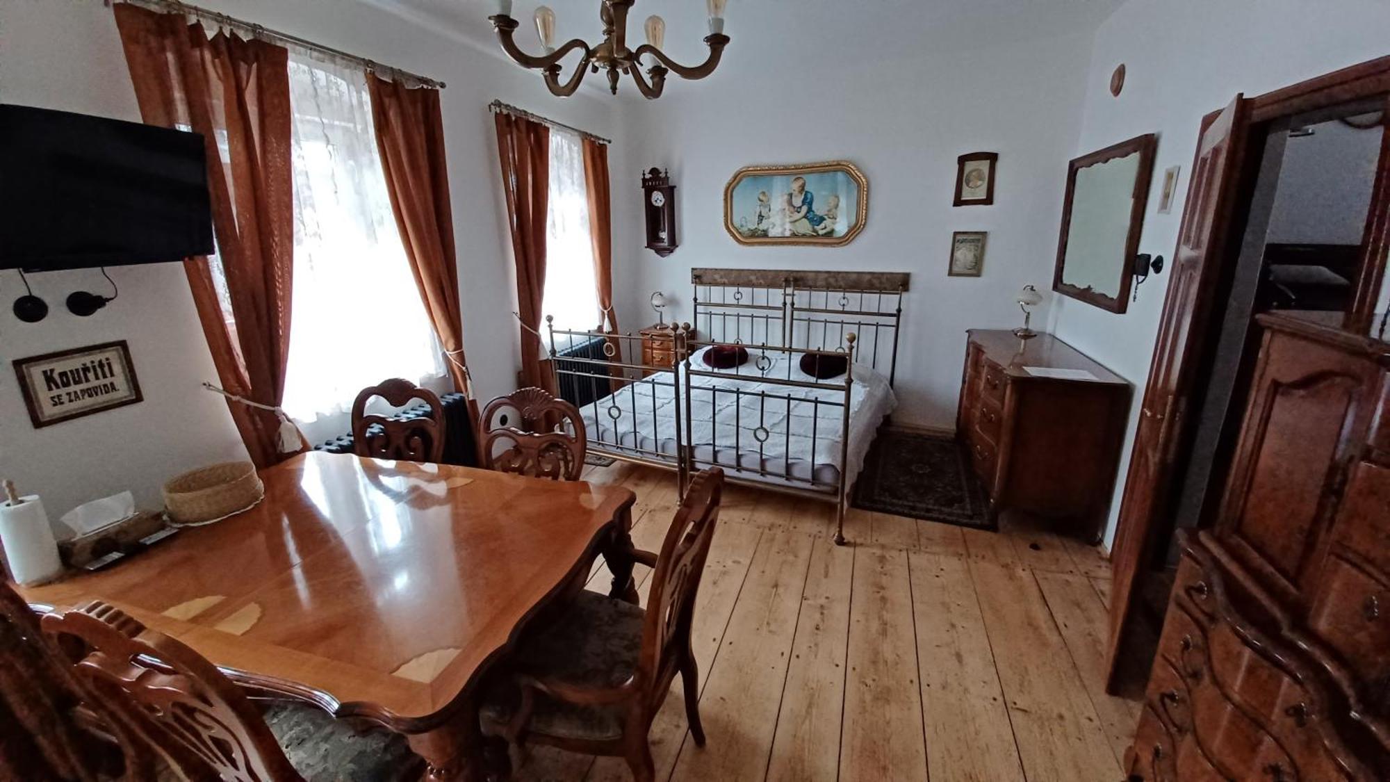 Zlata Leta - Apartmanovy Dum Jáchymov Buitenkant foto